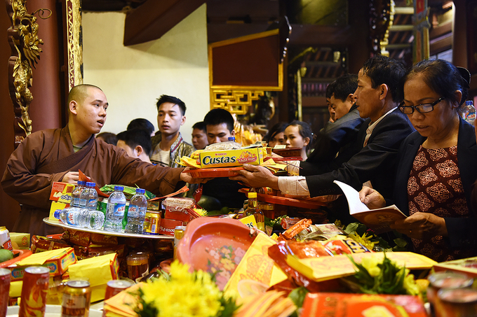 50.000 lượt khách dự khai hội chùa Hương